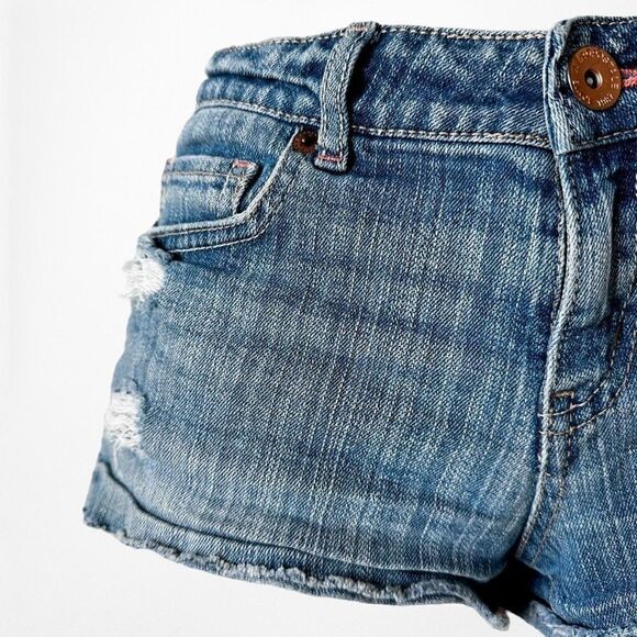 Vintage Y2K Aeropostale Medium Wash Distressed Mid Rise Denim Shorts Size S - Picture 6 of 6